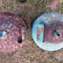 2 empty gas cylinders Image 3