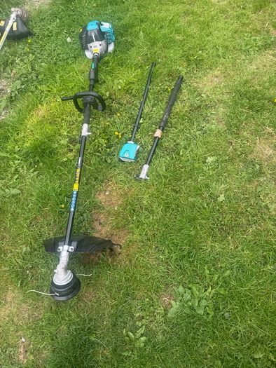 2 strimmers
