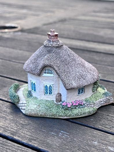 Lilliput Lane Cats Coombe Cottage