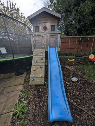 Playhouse/swing set