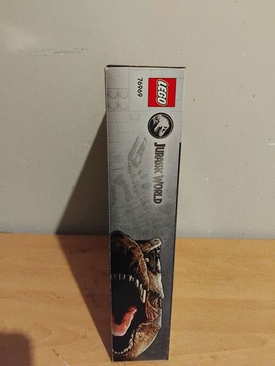 lego 76969 Dinosaur Fossils: Triceratops Skull