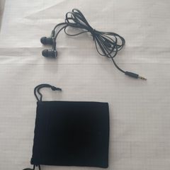 Wired earbuds