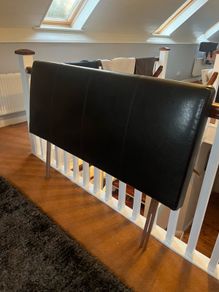 Double headboard .