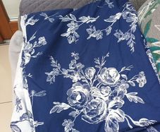 Kingsize Navy /White  Duvet Cover, 2 Pillow Cases.
