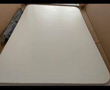 Shiny Ikea white desk
