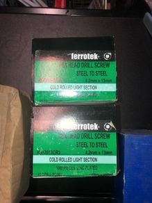 Hex head self tapping screws