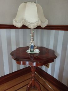 Nao by Lladro. lamp base.