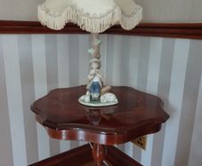 Nao by Lladro. lamp base.