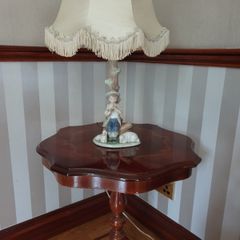 Nao by Lladro. lamp base.