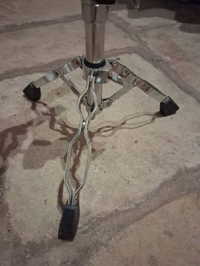snare drum stand