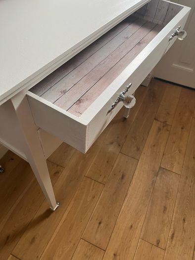 dressing table