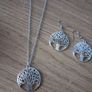 jewellery matching earrings and necklace Image 2