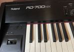 Roland RD- 700NX & Case