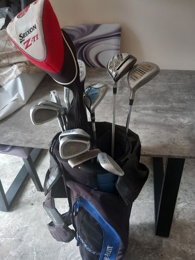 golf Set. golf clubs and bag.  Golf balls