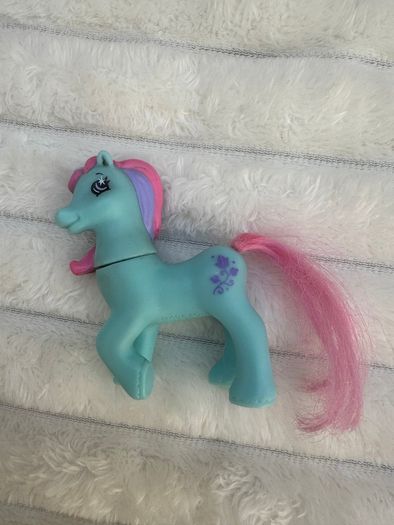 Vintage Hasbro My Little Pony MLP McDonalds Happy Meal G2 Used Her neck is too loose Please see pictures