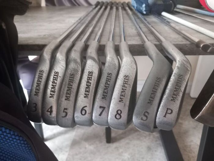 golf Set. golf clubs and bag.  Golf balls
