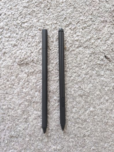 Kindle Scribe 16GB (1st Gen) plus 2 pens and 2 cases