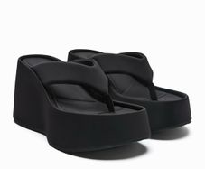 Black platform wedge flipflops Size 39