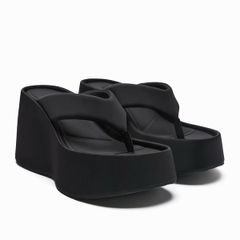 Black platform wedge flipflops Size 39