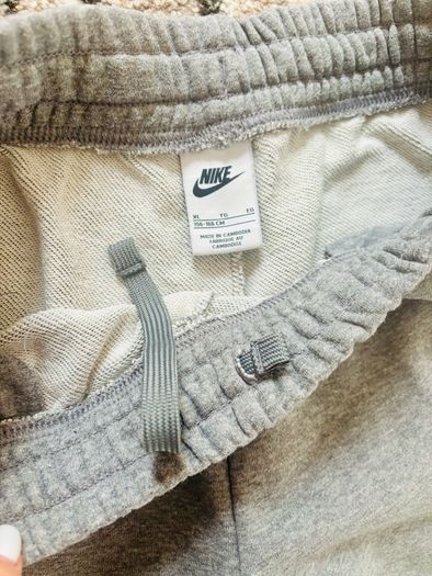 Nike joggers - size XL child