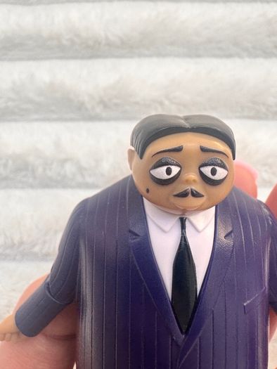 Gomez Addams Family Burger King Toy 2019 Moving Arms approx. 10 cm. Used Please see photos
