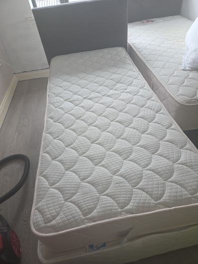 Single bed with foldable bed