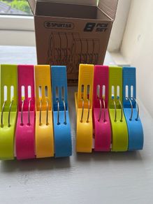 8 Beach Towel Pegs/ Clips
