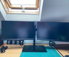 2no Acer LCD Display screens 24