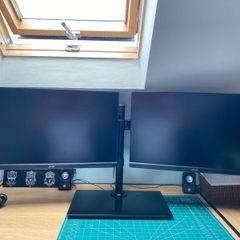 2no Acer LCD Display screens 24
