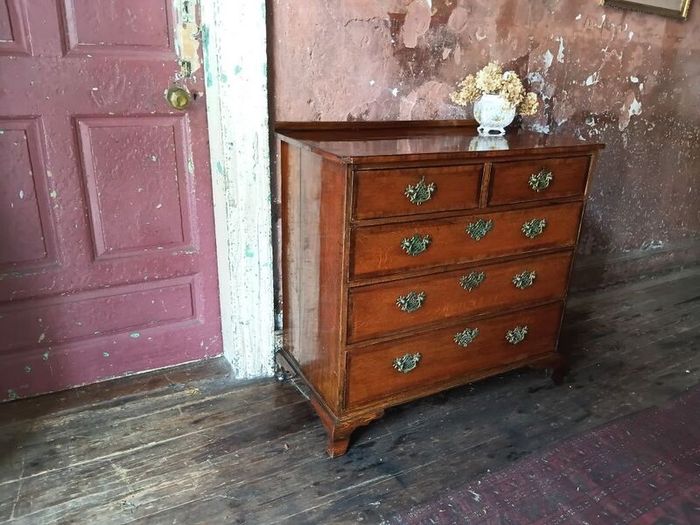 Antique Art & Crafts Chest of Drawers