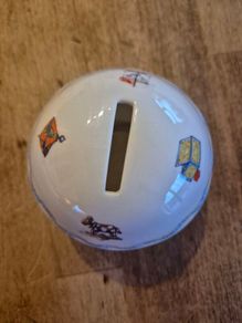 queens china child's money box