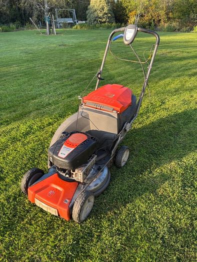 Husqvarna LC48ve mower