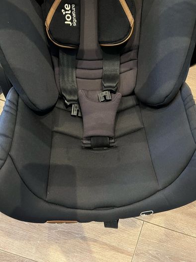 Joie iLevel infant car seat and Joie Encore Base