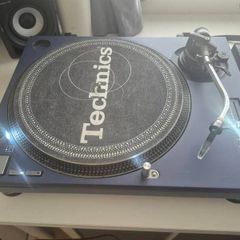 Technics 1210s and Mixer