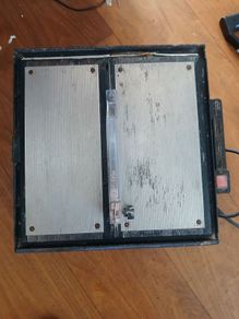 Tile cutter with tiling trowel
