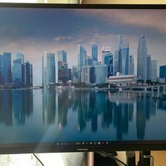 32-inch 4K UHD PC monitor Samsung