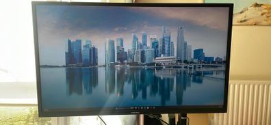 32-inch 4K UHD PC monitor Samsung