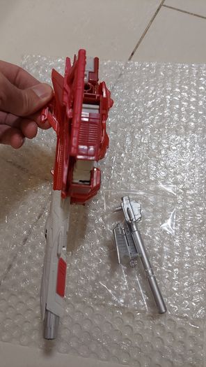 Transformer / toy / combiner