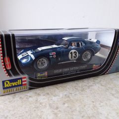 Revell : Shelby Cobra Daytona Coupe : #13 Daytona '65 : Diecast Model 1: 32 Scale