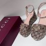 Gucci high sandals size 37 half Image 3