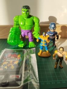 Marvel & DC Mini Heroes Bundle