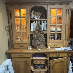 Very large Pippy Oak kitchen with Granite worktops