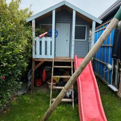 Kids tree house