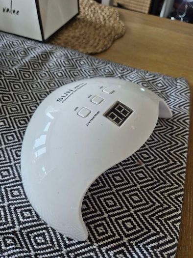 Gel nail lamp