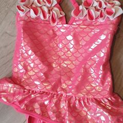 Girls swimsuit