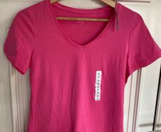 ladies fitted pink tshirt