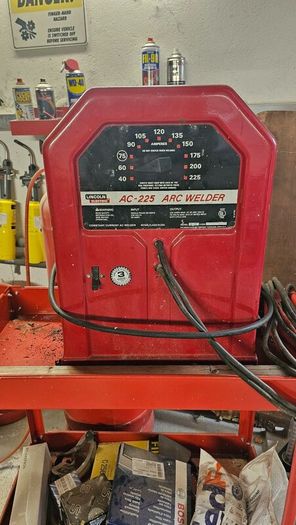 ARC welder 220 volt heavy duti Lincoln AC-225