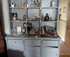 kitchen cabinet