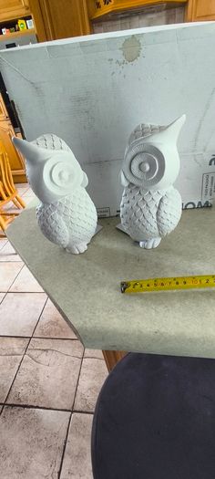 Vintage Owl White Reisn Book Ends