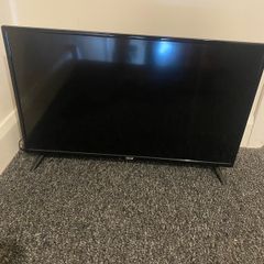 32" smart tv akai